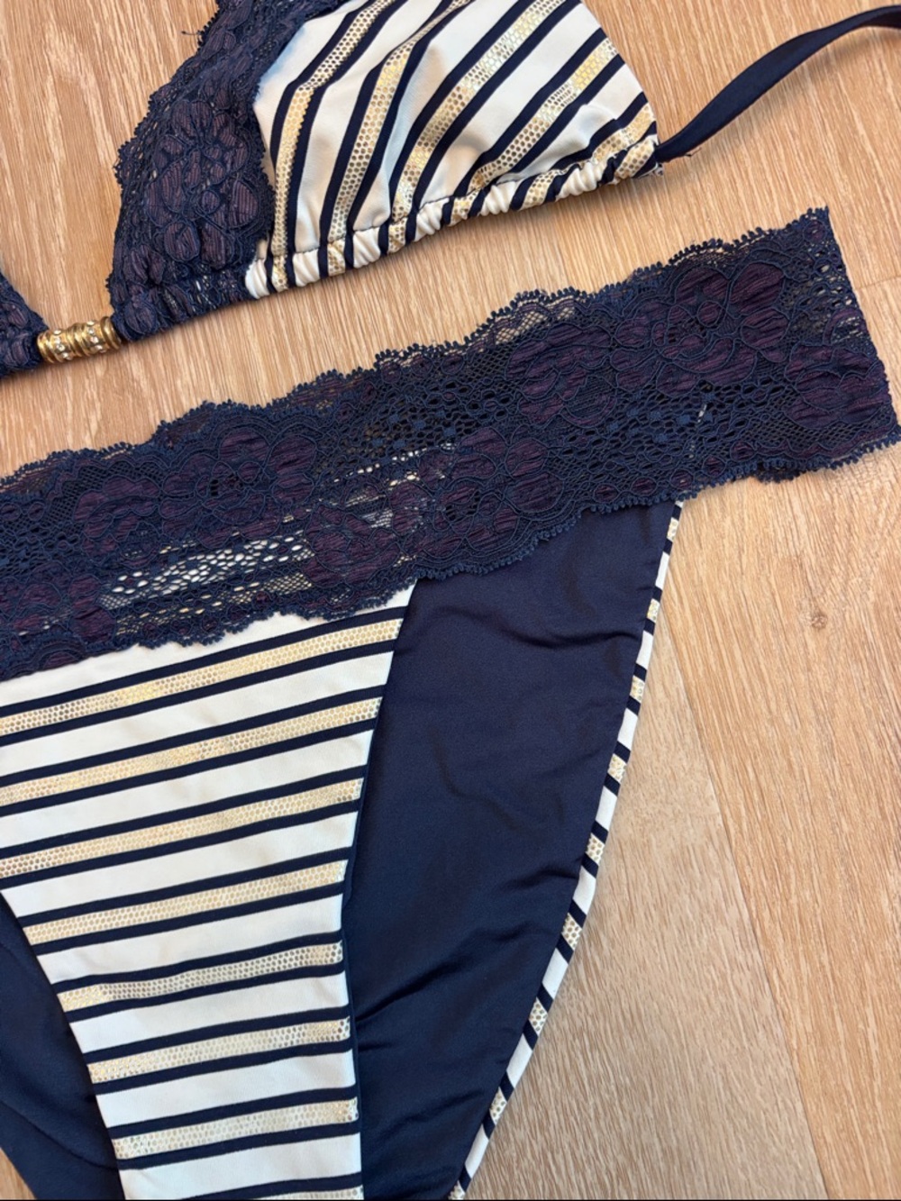 BEACH BUNNY Y2K FIRST MATE 2 PIECE BIKINI SET STRIPES LACE NAVY BLUE MEDIUM LRG - Picture 4 of 6